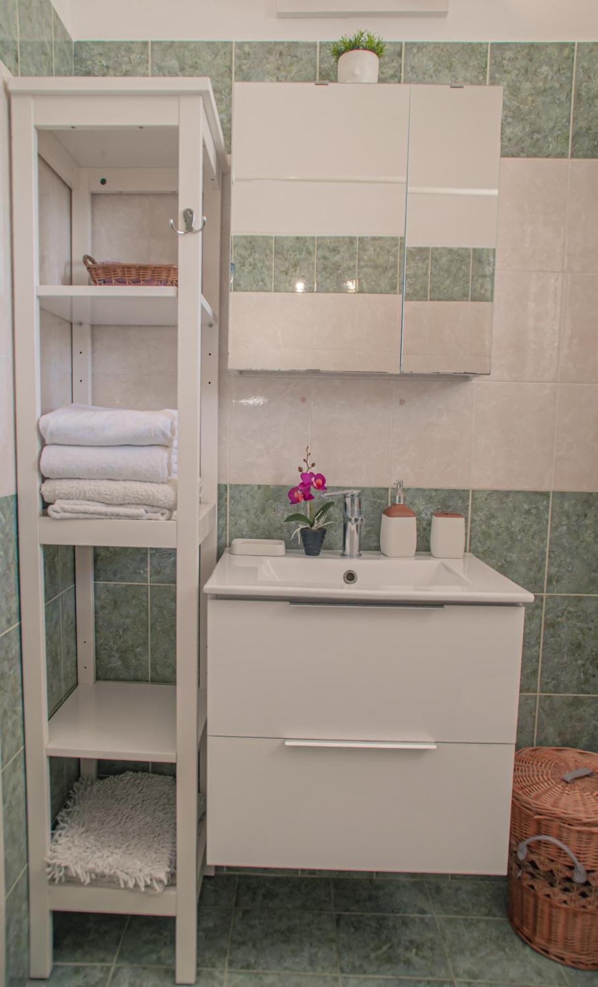 Cozy 1 Bedroom Apartment In Walking Distance To The Municipal Beach Paphos Exterior photo